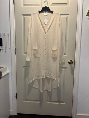 Long Cream Button-Front Lightweight Cardigan with Pockets